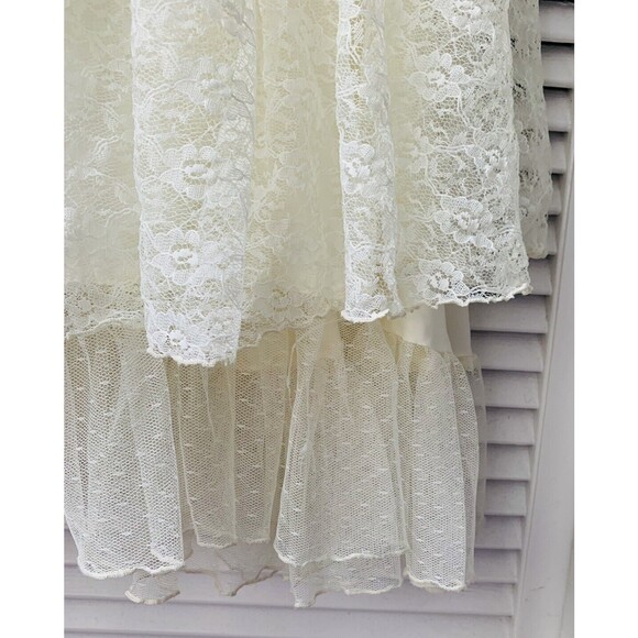 SOLD 1970s 70s Ivory Cream Lace Capelet Full Skirt Off the Shoulder Dress S - Picture 3 of 6